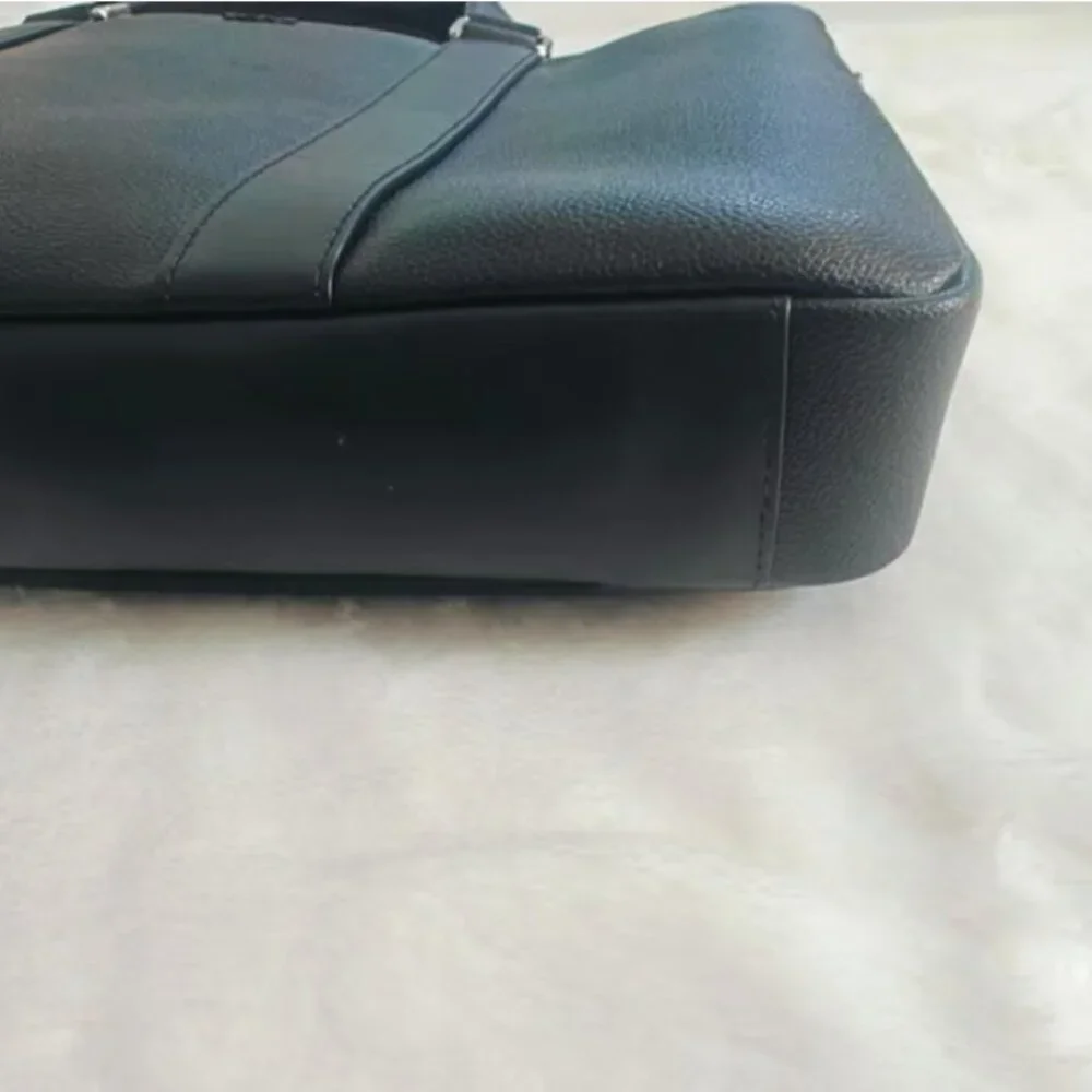 NWT Tumi Leather Thornberry Triple Compartment Brief 15" screens - Picture 5 of 8